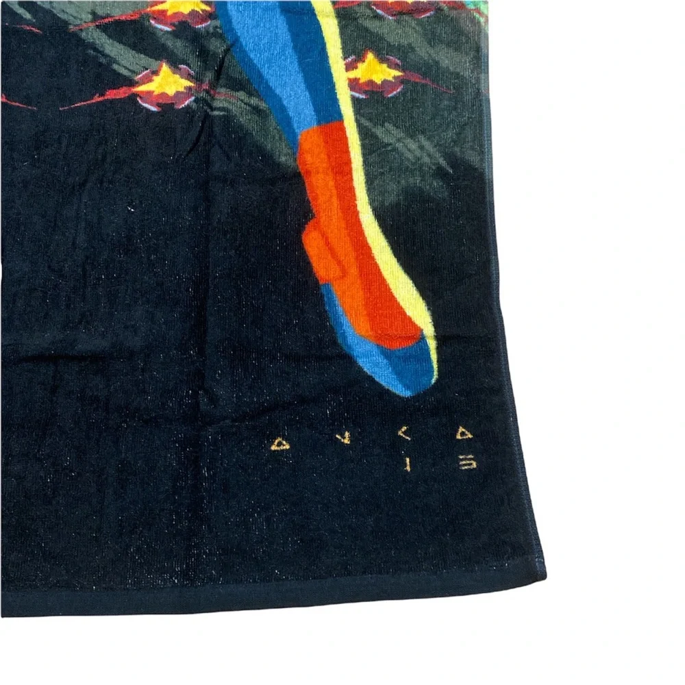 Disney Captain Marvel Beach Towel NWOT Loot Crate Marvel